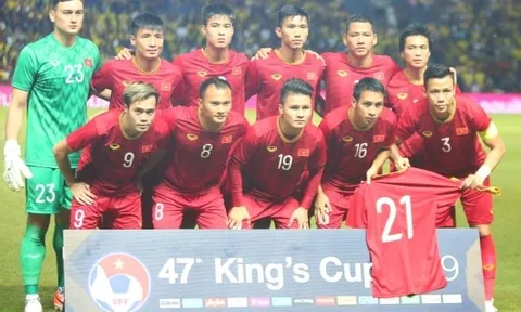 Hà Nội FC và Bình Dương càng thi đấu thành công, bóng đá Việt Nam càng rủi ro cao