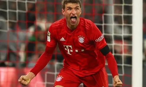 Hạ sát Schalke, sao Bayern thiết lập cột mốc chỉ mới có một người chạm đến