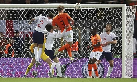 Hai trò cưng của Pep lép vế toàn tập trong ngày De Ligt chơi như lên đồng