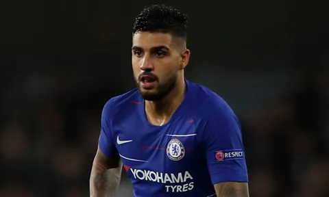 Hậu vệ Chelsea phủ nhận tin theo HLV Sarri đến Juventus