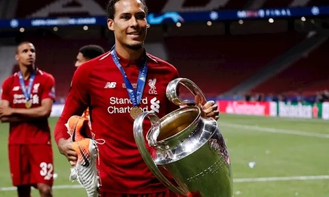 Hậu vô địch Champions League, Van Dijk "vòi vĩnh" hợp đồng mới