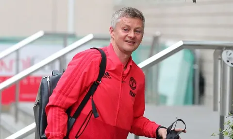 Hé lộ đội hình Man Utd đấu Huddersfield: 3 sao trẻ góp mặt