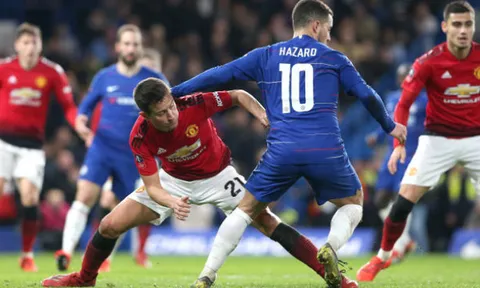 Herrera vẫn chưa buông tha 'nạn nhân' Hazard