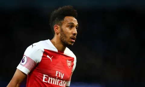 Vì sao Aubameyang không được đá chính còn Elneny lại được?