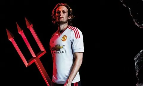 "Hiệp sĩ mù" Blind đã chứng minh Man Utd rất sai lầm?