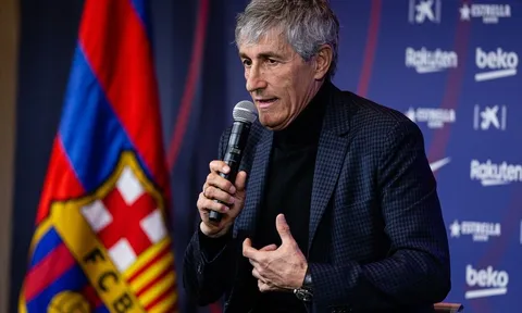 HLV Barca: "Tôi đã rơi nước mắt vì cậu ấy, một bản hợp đồng mùa đông"