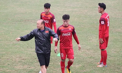 HLV Park Hang-seo bênh vực và biết ơn "trò cưng" Quang Hải