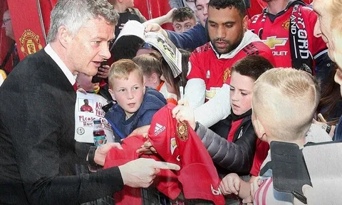 'Họ biết Man Utd không vào cửa hàng để mua danh hiệu'