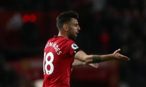 Hòa Wolves, fan Man Utd điên tiết: "Tên thảm hại đó làm Bruno Fernandes dở đi"