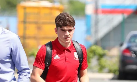 Rất nhanh! Xong tất mọi việc với M.U, Daniel James có mặt ở Liverpool