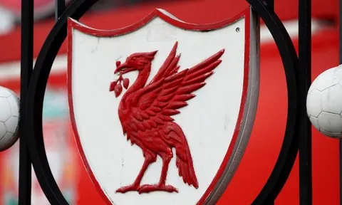 Học theo Man Utd, Liverpool tạm biệt thêm 12 cầu thủ