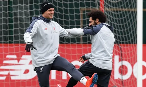 Nụ cười rạng rỡ của Liverpool trước đêm giông bão