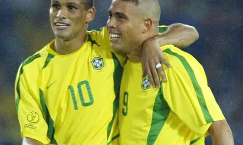 Huyền thoại Brazil tiết lộ lý do từ chối đến Man Utd