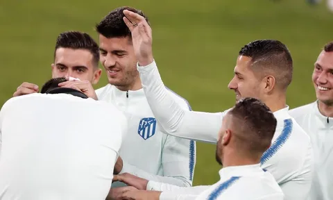 Trở về mái nhà xưa, người cũ Juventus rạng rỡ cười đùa
