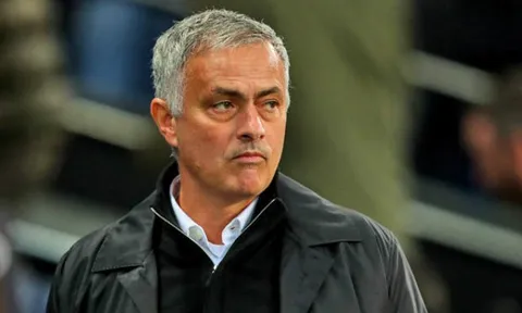 "Ibra, Pogba hỏi vì sao tôi không bao giờ được Mourinho trao cơ hội"