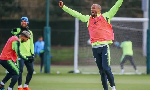 Sẵn sàng vượt Liverpool, dàn sao Man City nghiêm túc tập luyện