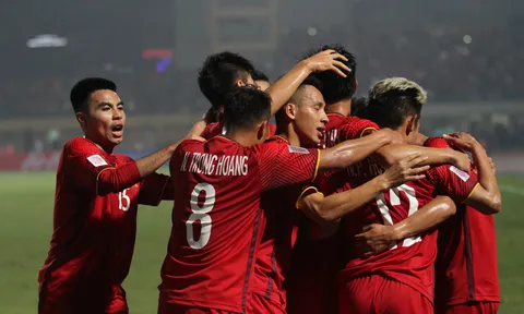 Việt Nam tăng 1 bậc trên BXH FIFA tháng 4