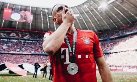 IQ vô cực, Ribery tránh 'tắm bia' bằng cách này