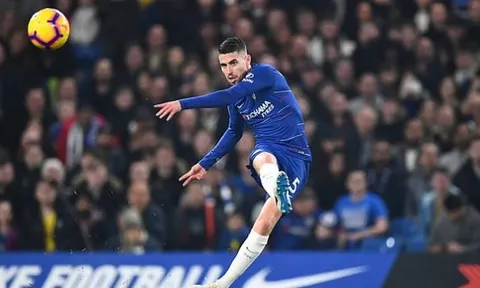 Sau chiến thắng Tottenham, Jorginho lập kỷ lục "bất đắc dĩ"