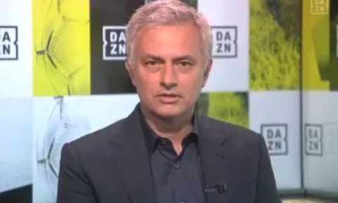 Mourinho: "Thật may mắn, tôi chưa bao giờ trải qua điều này"