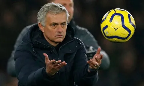 Spurs đá kém thuyết phục, Mourinho sẽ trở lại bản ngã của mình