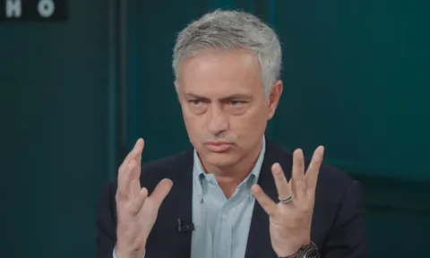 Mourinho đưa mục tiêu của Man Utd 'lên mây'