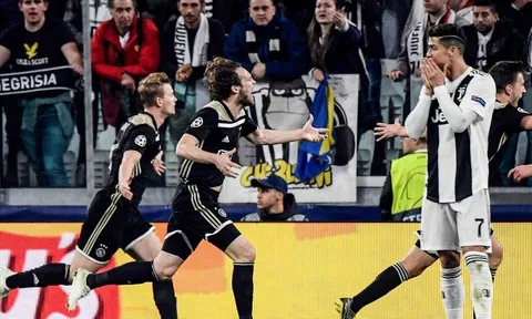 "Ajax đã tặng cho Juventus một món quà ý nghĩa"