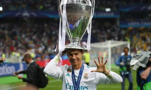Juventus bị loại khỏi Champions League: Nhà vua bị phế truất?
