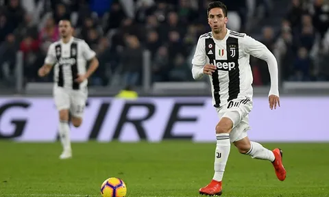 Juventus giữ chân thành công trụ cột tuyển Uruguay