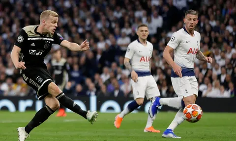 Kẻ hạ sát Tottenham cho cả thế giới thấy thế nào là bóng đá tổng lực