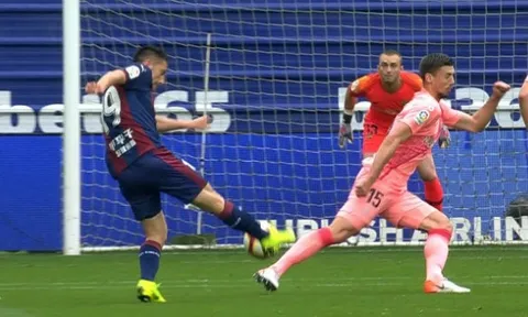 "Kẻ thất sủng" tố Barca gây khó, đường đến Man Utd ngày càng chông gai