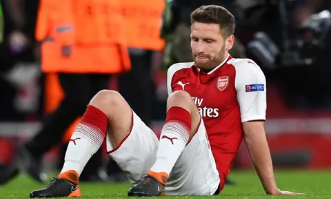 "Kẻ thay thế" Mustafi lên tiếng, Arsenal đã biết mình cần làm gì