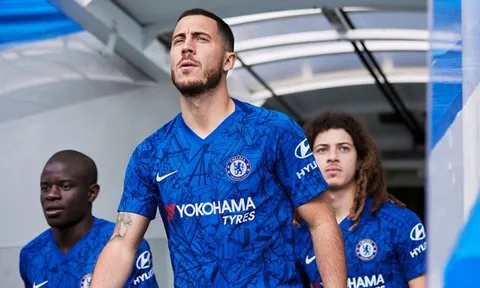 Chelsea! Làm ơn đừng bao giờ chia tay anh ta