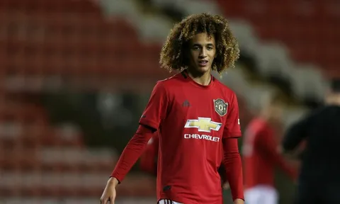 "Khác với Pogba, cầu thủ Man Utd đó rất tài năng"
