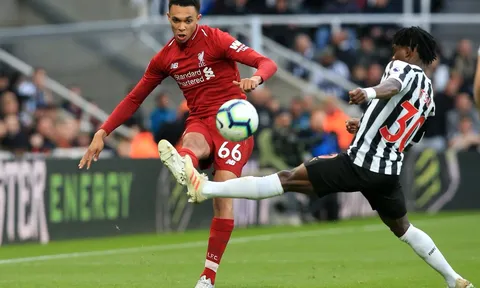 Khó tin, hàng thủ đóng góp gần 40 bàn cho Liverpool mùa này
