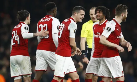Khó tin! Người Arsenal "cả gan" để mắt tới mục tiêu số một của Man Utd