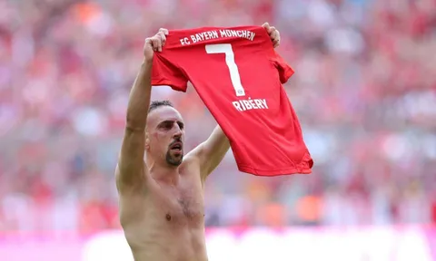 Khó tin! Premier League mất Hazard nhưng sắp có Franck Ribery