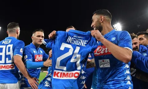 Khoảnh khắc Serie A: Trong những tiếng hô vang “Lorenzo! Insigne!”