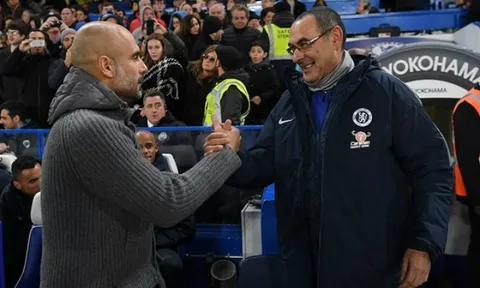 Khởi đầu của Sarri vẫn tốt hơn... Guardiola