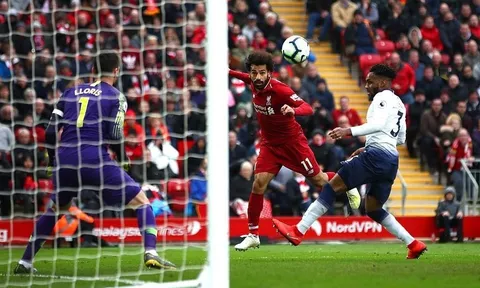 Không ghi bàn, Salah trở thành người hùng của Liverpool như thế nào?