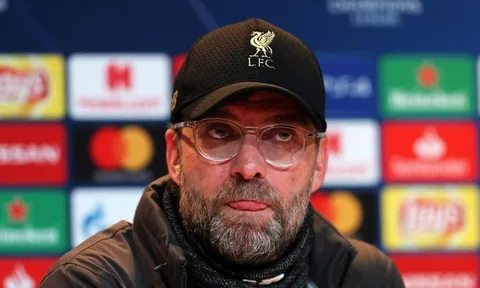 Klopp cam kết tương lai ở Liverpool bất chấp lời mời gọi của bại tướng