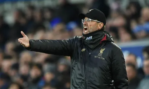 Klopp: "Chúng tôi không chơi PlayStation"