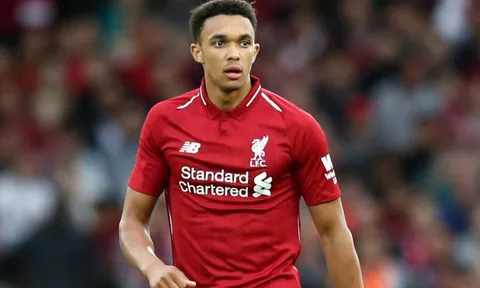 Klopp lý giải cho quyết định sốc trước giờ gặp Man Utd