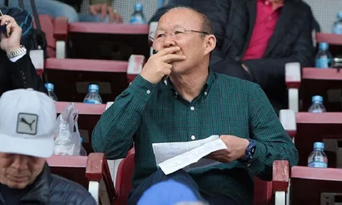 HLV Park Hang-seo vi hành đến Pleiku, tìm quân cho U23 Việt Nam