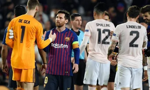 SỐC: Thắng trận, Messi không thèm bắt tay 1 cầu thủ M.U