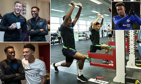 Lần đầu lên tuyển, Hudson-Odoi đứng trước cơ hội lịch sử