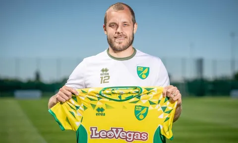 Teemu Pukki - Hoàng yến "hạnh phúc" tung cánh Premier League