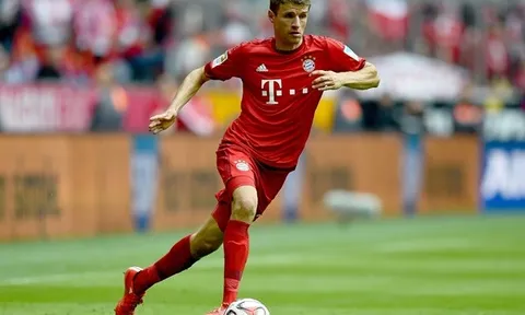 Lấy tiền làm sức nặng, đại gia Trung Quốc định cuỗm Muller khỏi Bayern