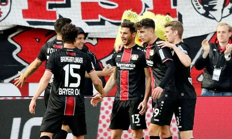 Leverkusen đánh tennis với Frankfurt và lập kỷ lục khủng ở Bundesliga