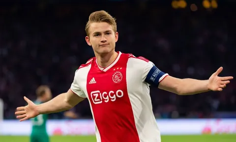 Liverpool - De Ligt: Đúng người, nhưng sai thời điểm